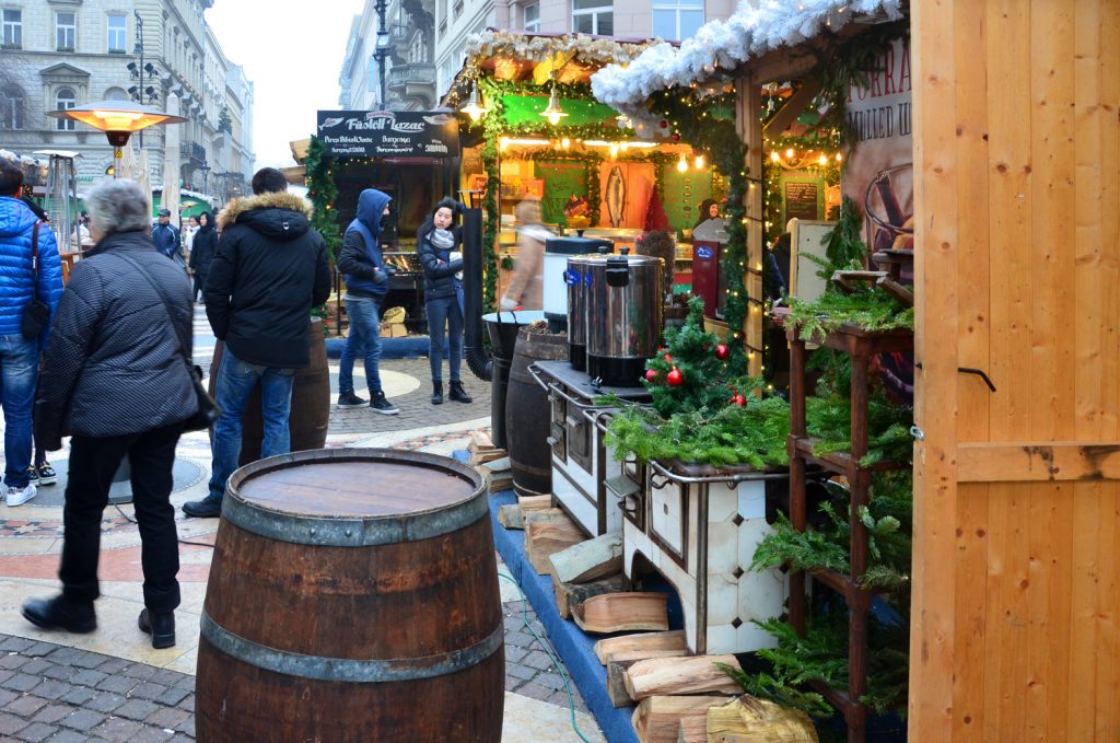 Budapešť - výzdoba na vianočných trhoch