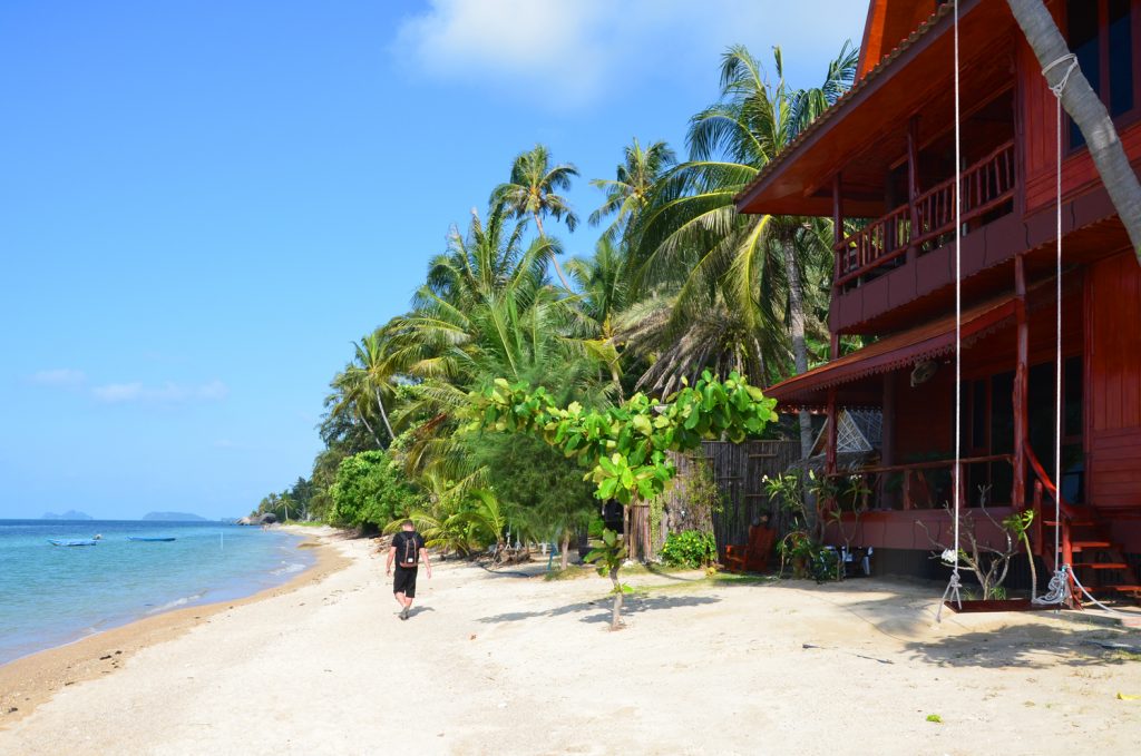 Koh Phangan - prechádzka po pláži