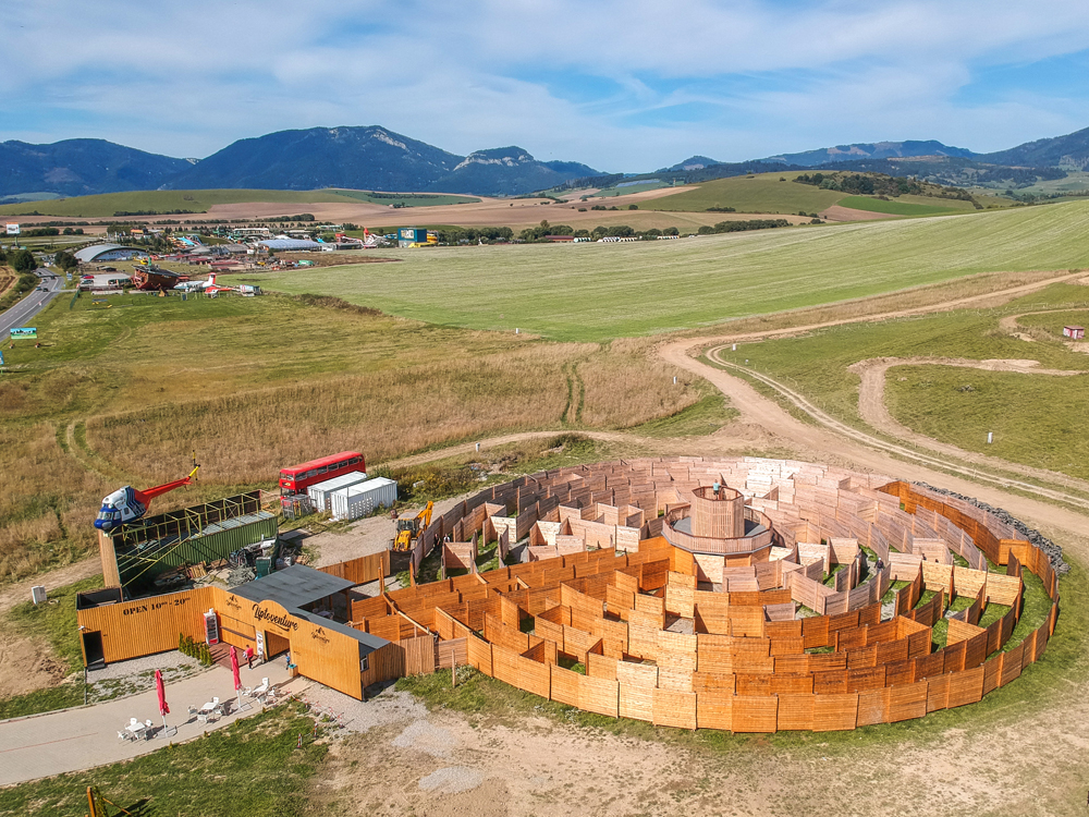 Najväčšie drevené bludisko na Slovensku - Labyrint na Liptove
